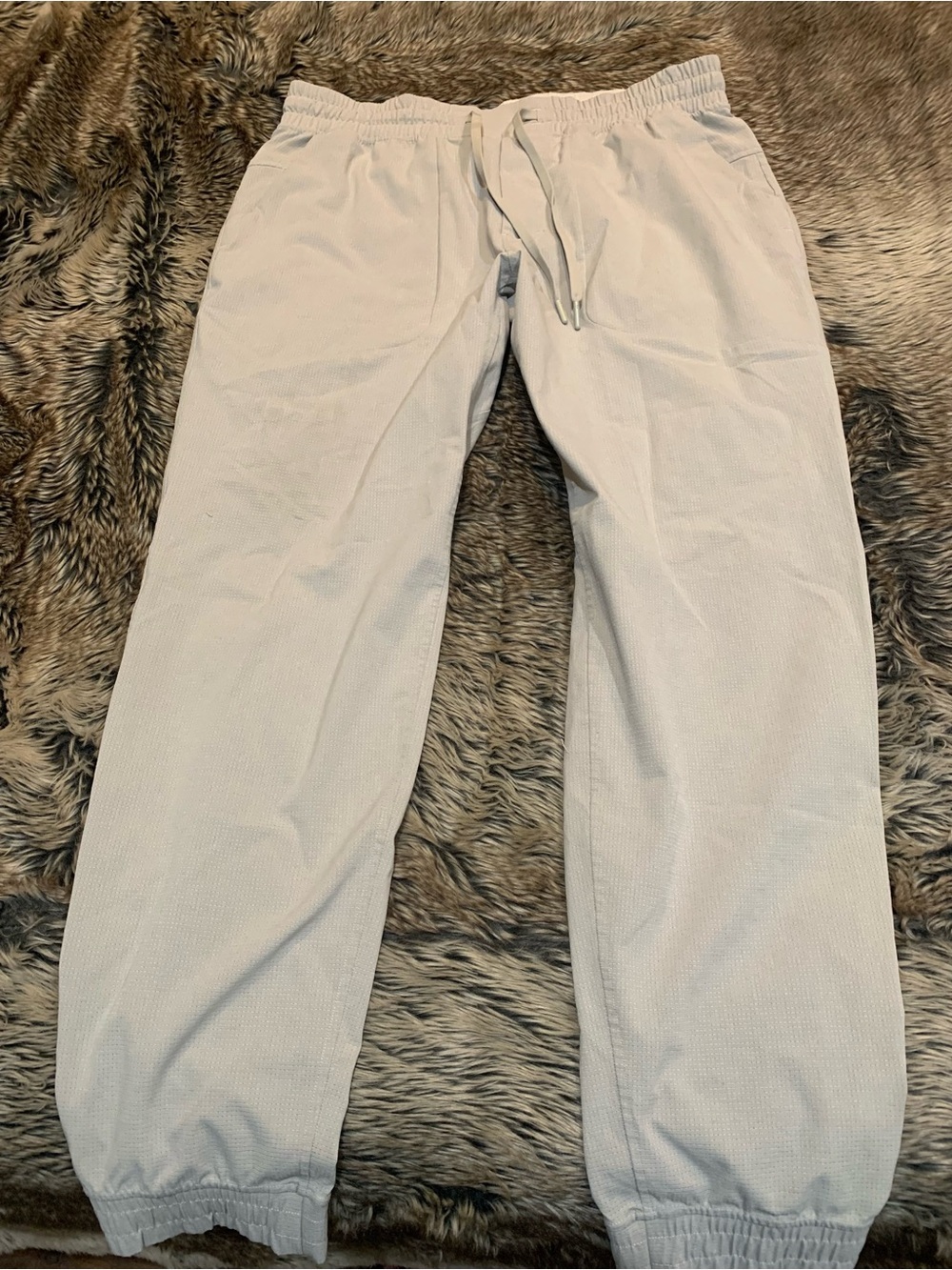 Lululemon ABC Jogger 30" *Ventlight™
Raw Linen Size XL